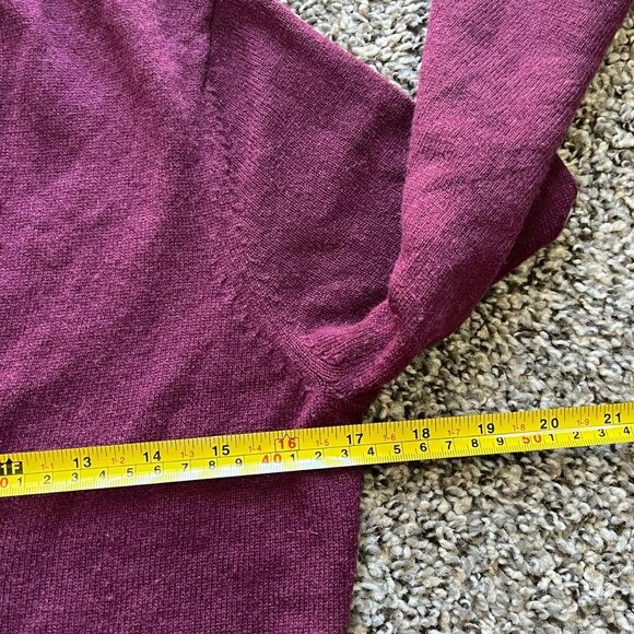 Banana Republic Sweater Womens Medium Maroon Cashmere Wool V-Neck Pullover - Picture 7 of 7